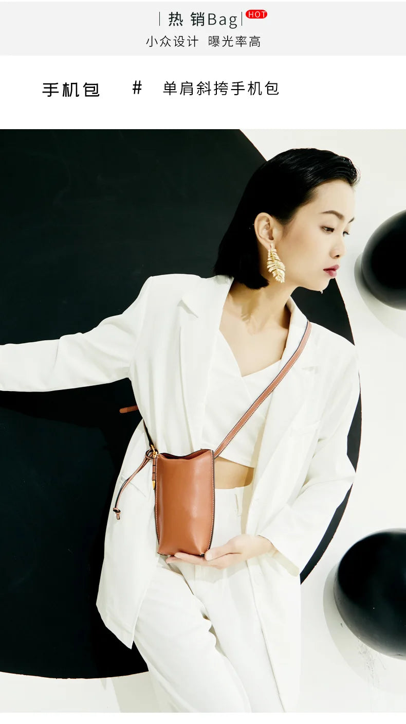 The Rae Crossbody
