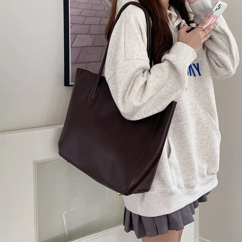 The Aria Tote