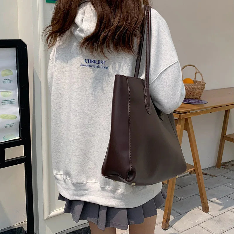 The Aria Tote