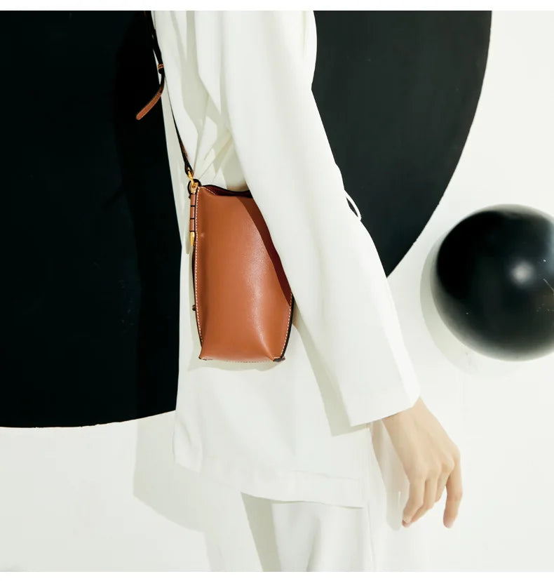 The Rae Crossbody