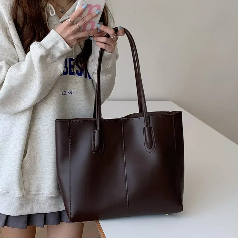 The Aria Tote