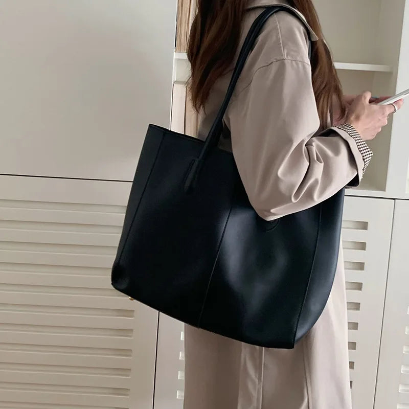 The Aria Tote
