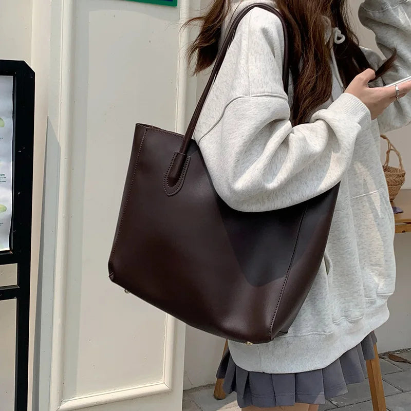 The Aria Tote